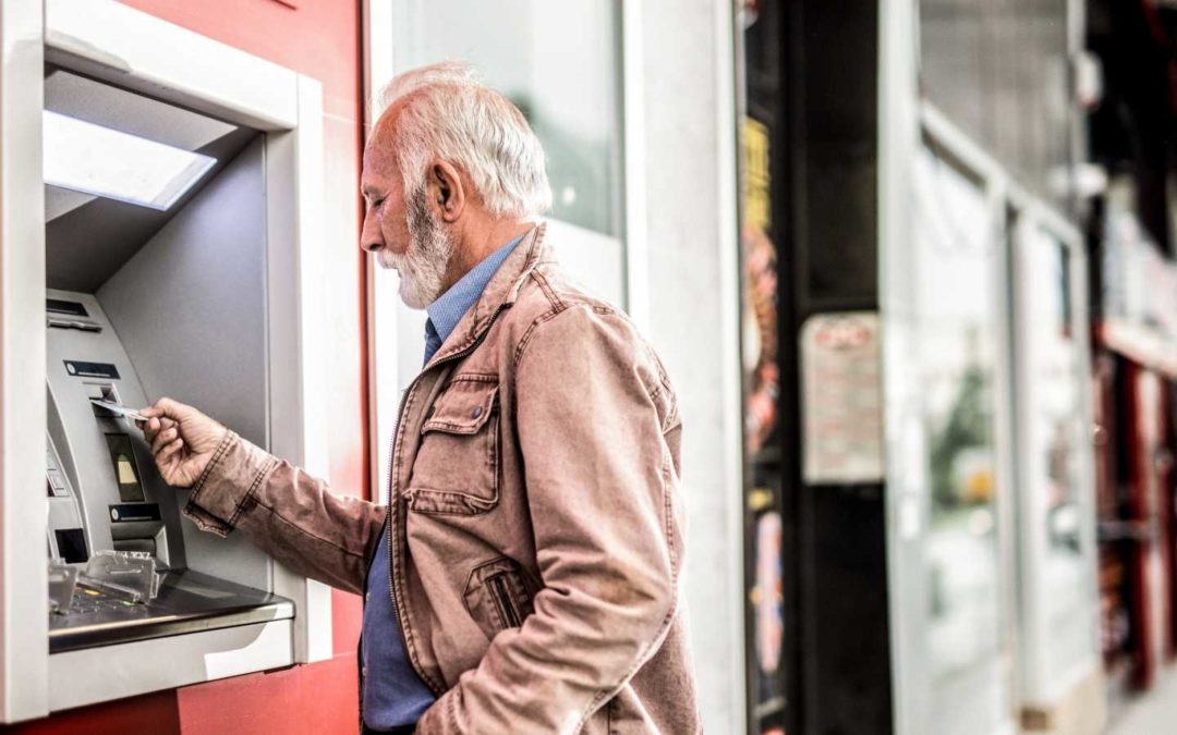 Més atenció humana per fer front a la bretxa digital al sector bancari